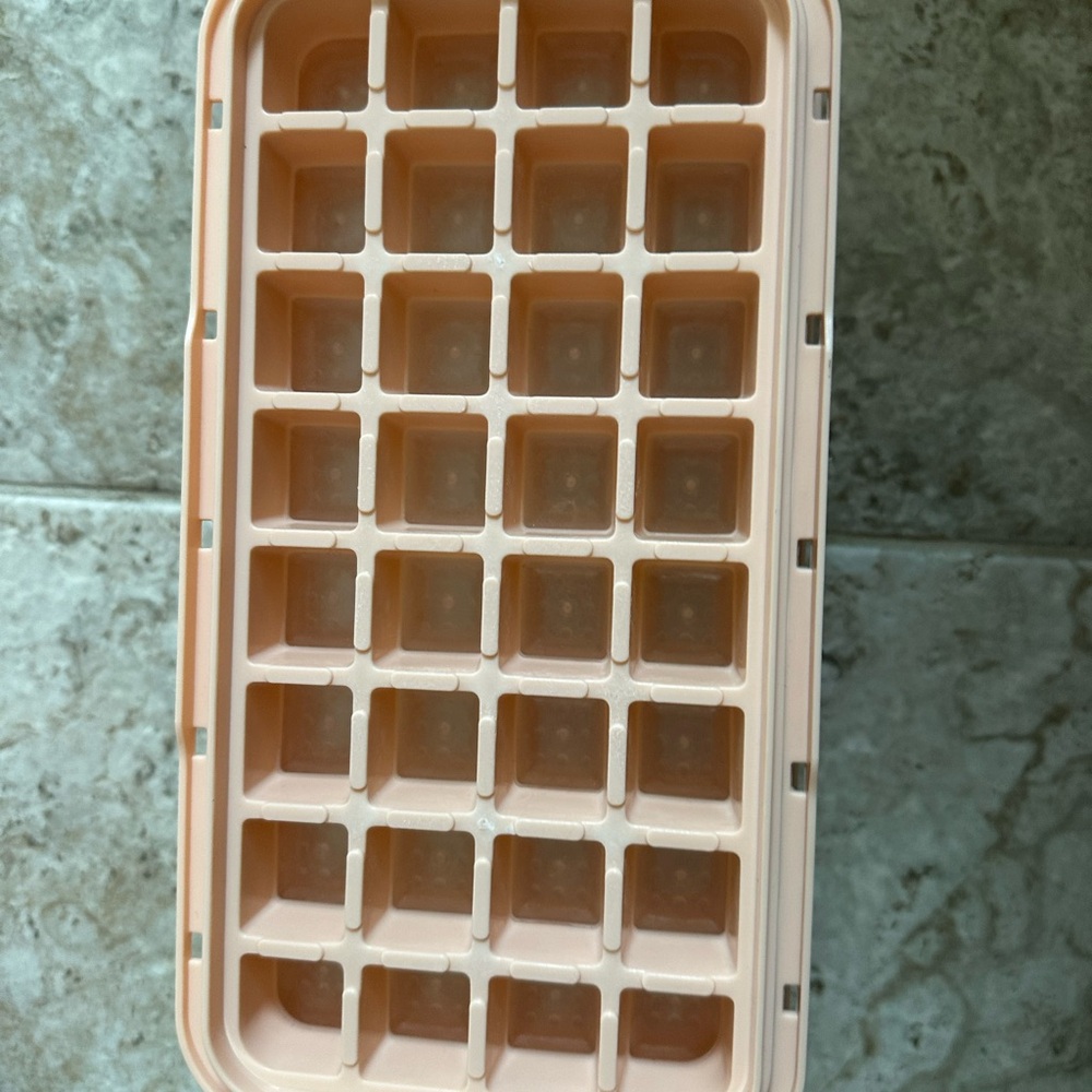 Pink and Clear Ice Containers - Picture 2 of 5